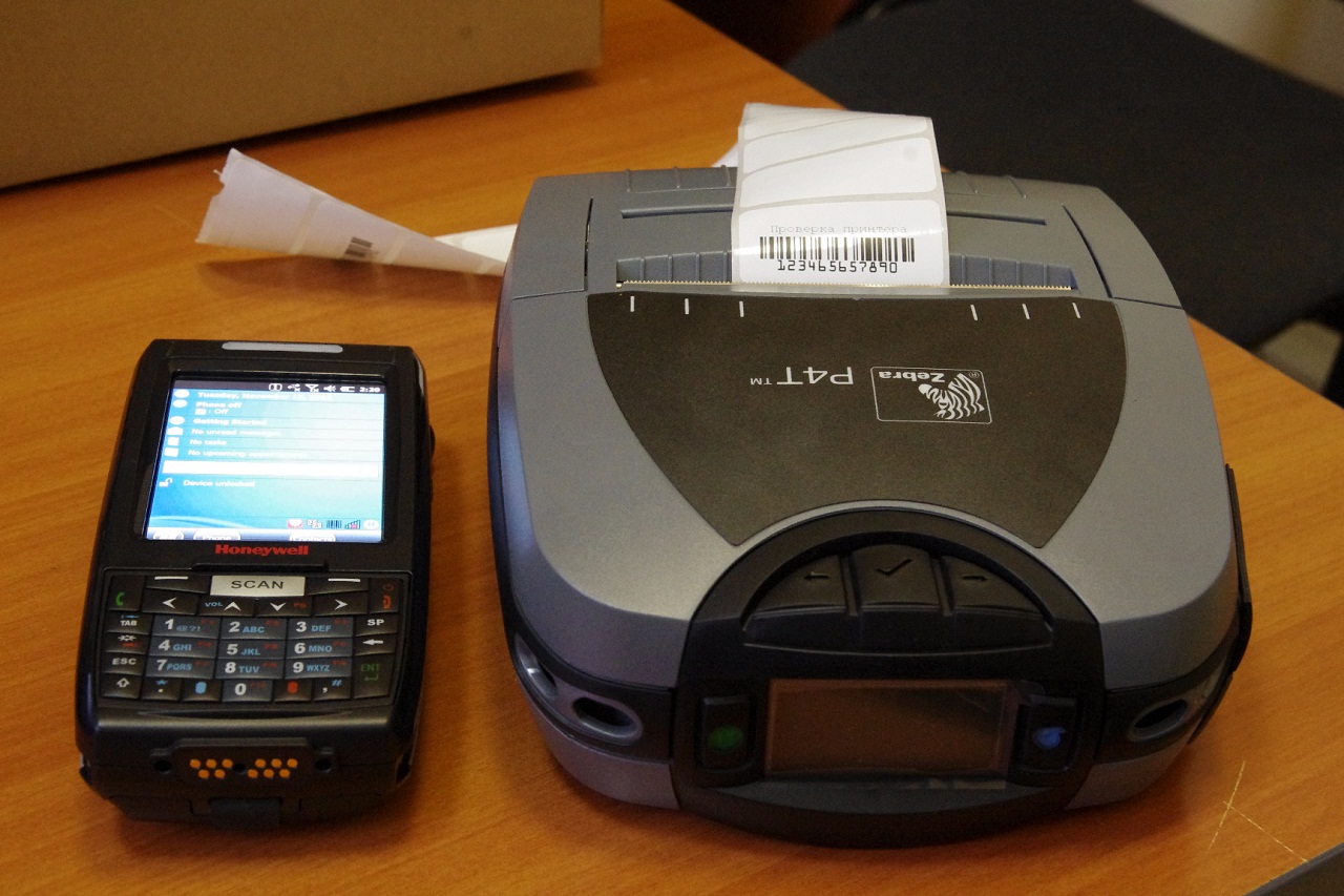 Терминал Honeywell Dolphin 6000 и мобильный термотрансферный принтер Zebra P4T Bluetooth Терминал Honeywell Dolphin 6000 и мобильный термотрансферный принтер Zebra P4T Bluetooth